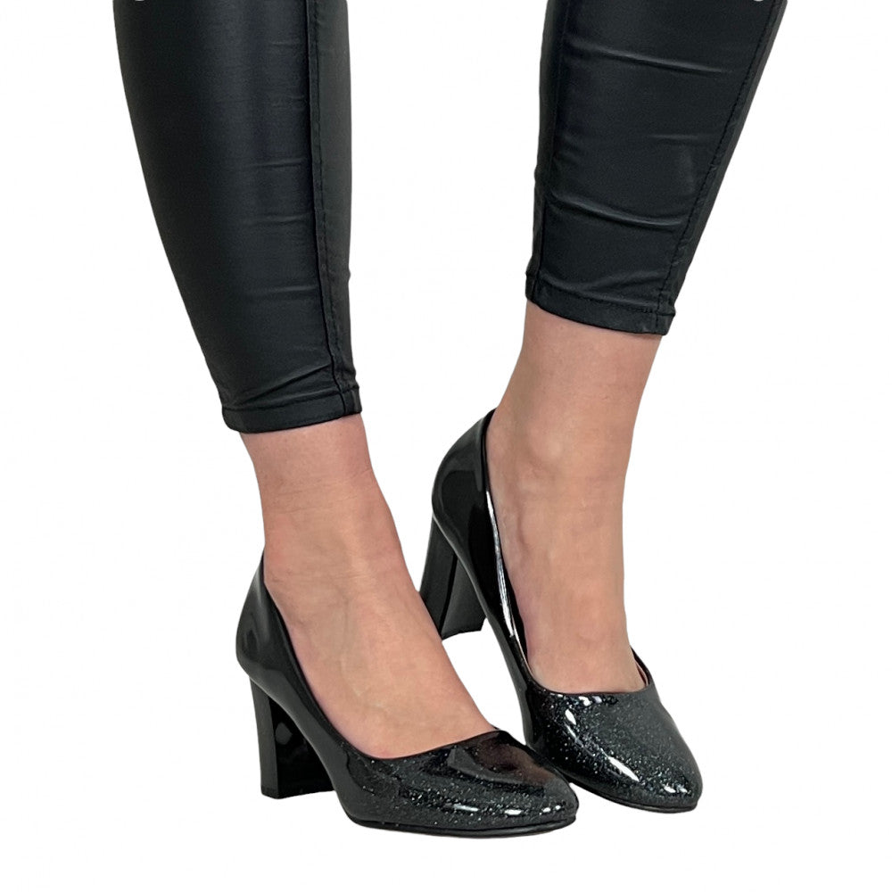 Pantofi Cu Toc Larina Negru